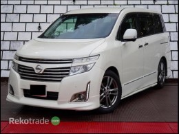 2013 NISSAN ELGRAND  