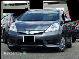 2012 HONDA FIT SHUTTLE  HYBRID SMART SELECTION