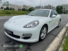 2012 PORSCHE PANAMERA  V6 E5