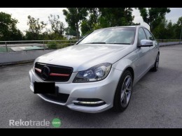 2012 MERCEDES BENZ C-CLASS  