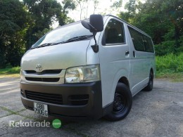 2008 TOYOTA HIACE COMMUTER  