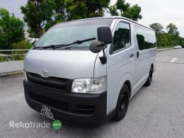 2007 TOYOTA HIACE COMMUTER  