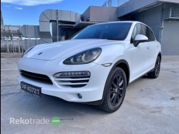 2013 PORSCHE CAYENNE  